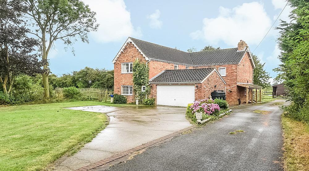 Property for Sale East Halton LINCOLNSHIRE Rural Scene