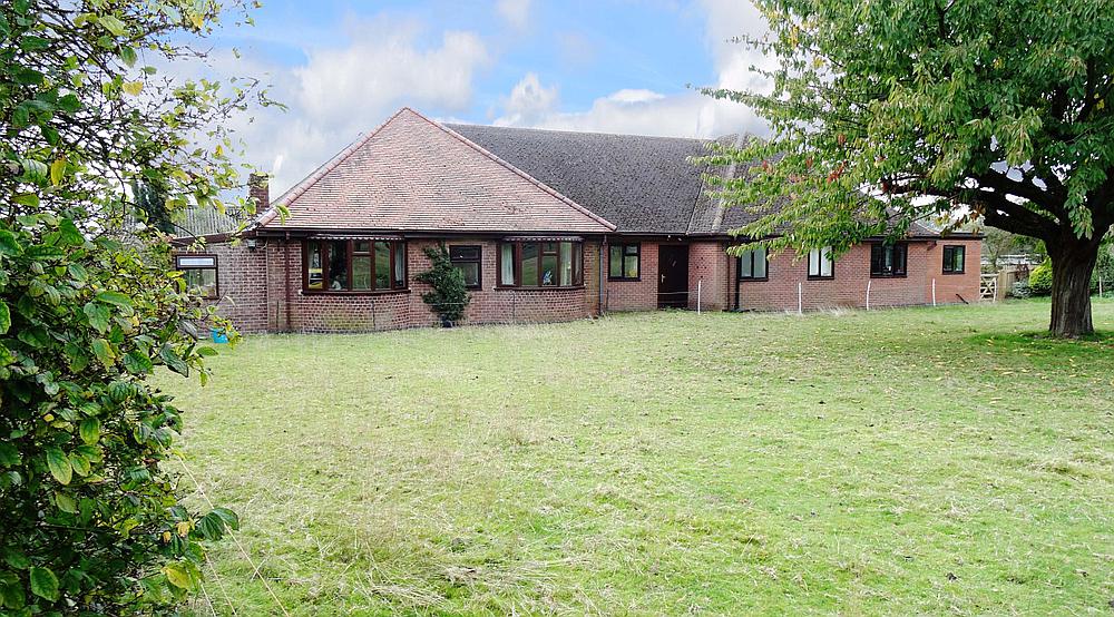 Property for Sale East Markham NOTTINGHAMSHIRE Rural Scene