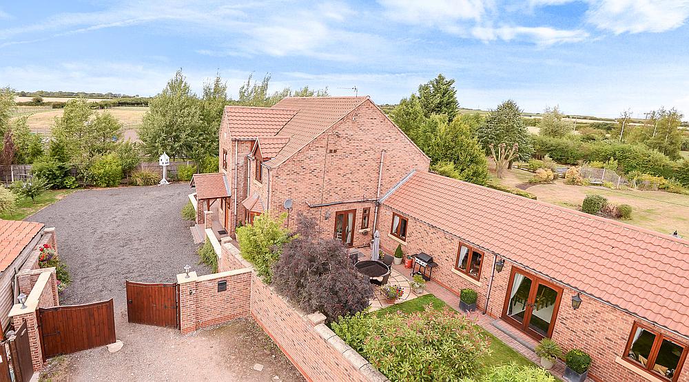 Property for Sale Walkeringham, SOUTH YORKSHIRE Rural Scene