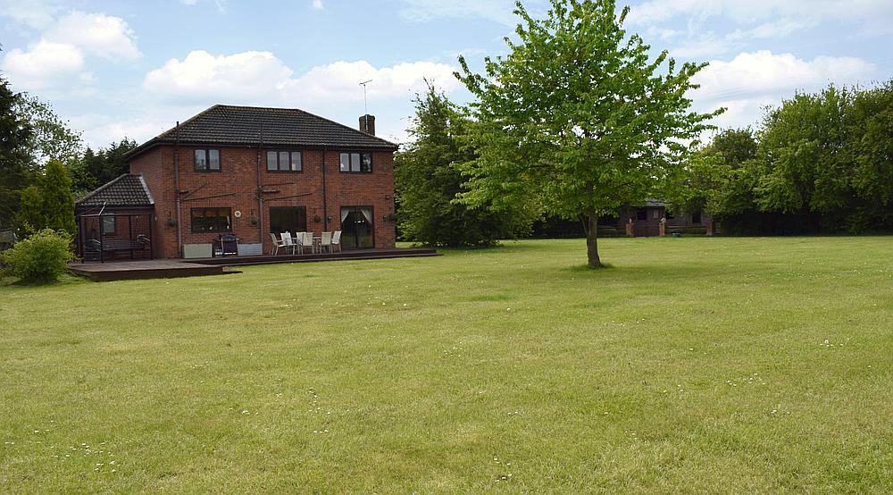 Property for Sale Spalding LINCOLNSHIRE Rural Scene