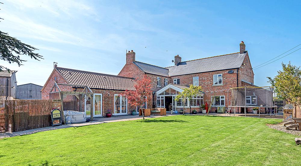 Property for Sale Mumby LINCOLNSHIRE Rural Scene