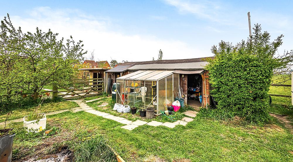 Property for Sale Manea CAMBRIDGESHIRE Rural Scene