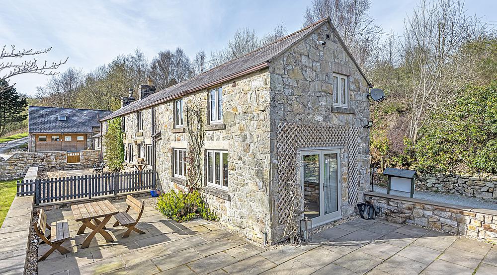 Property for Sale Bwlchgwyn FLINTSHIRE Rural Scene