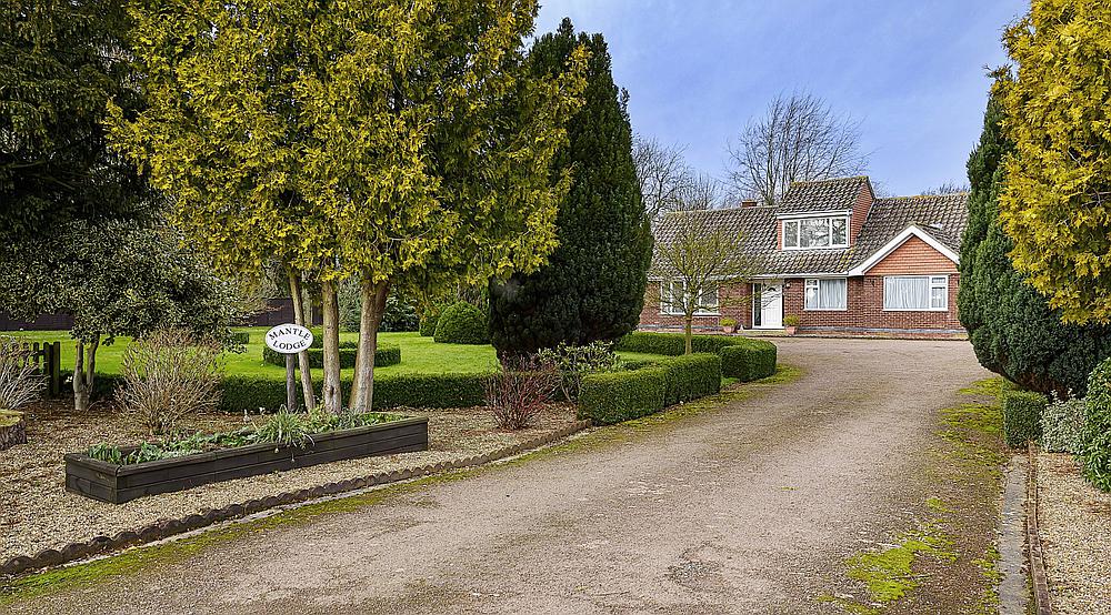 Property for Sale Friskney LINCOLNSHIRE Rural Scene