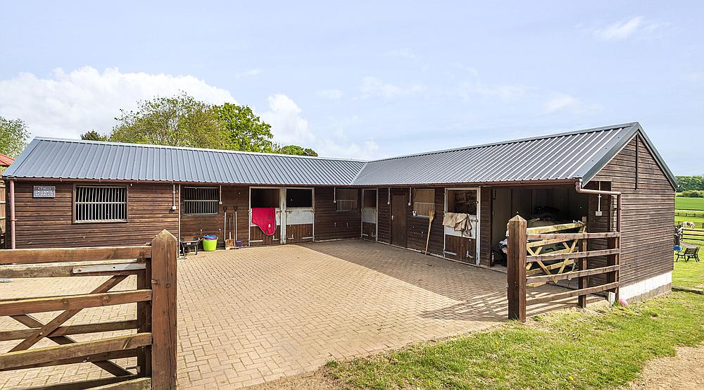 Property for Sale Grantham LINCOLNSHIRE Rural Scene