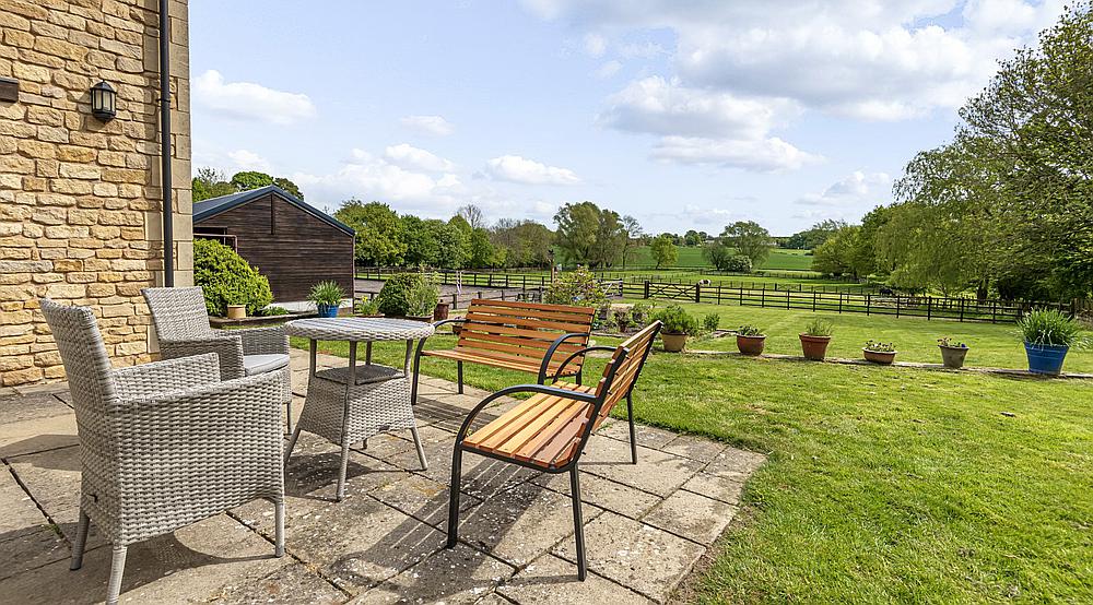 Property for Sale Grantham LINCOLNSHIRE Rural Scene