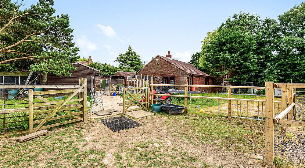 Property for Sale Gayton Le Marsh LINCOLNSHIRE Rural Scene