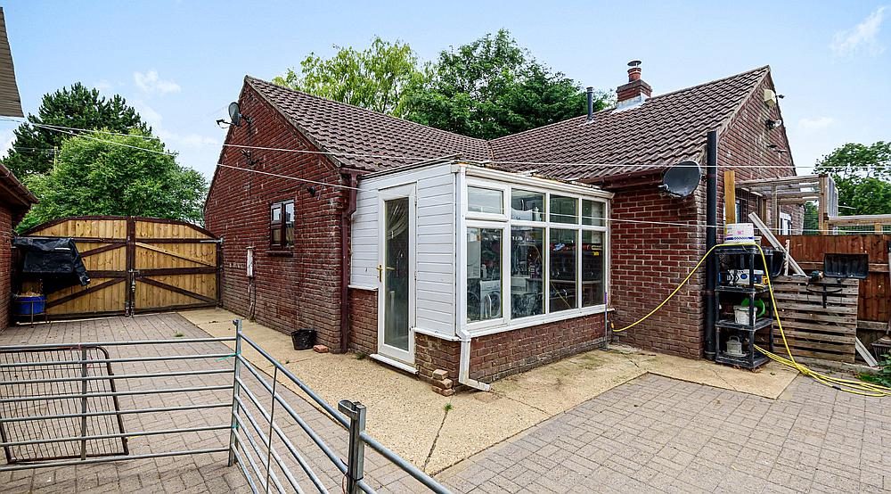 Property for Sale Gayton Le Marsh LINCOLNSHIRE Rural Scene