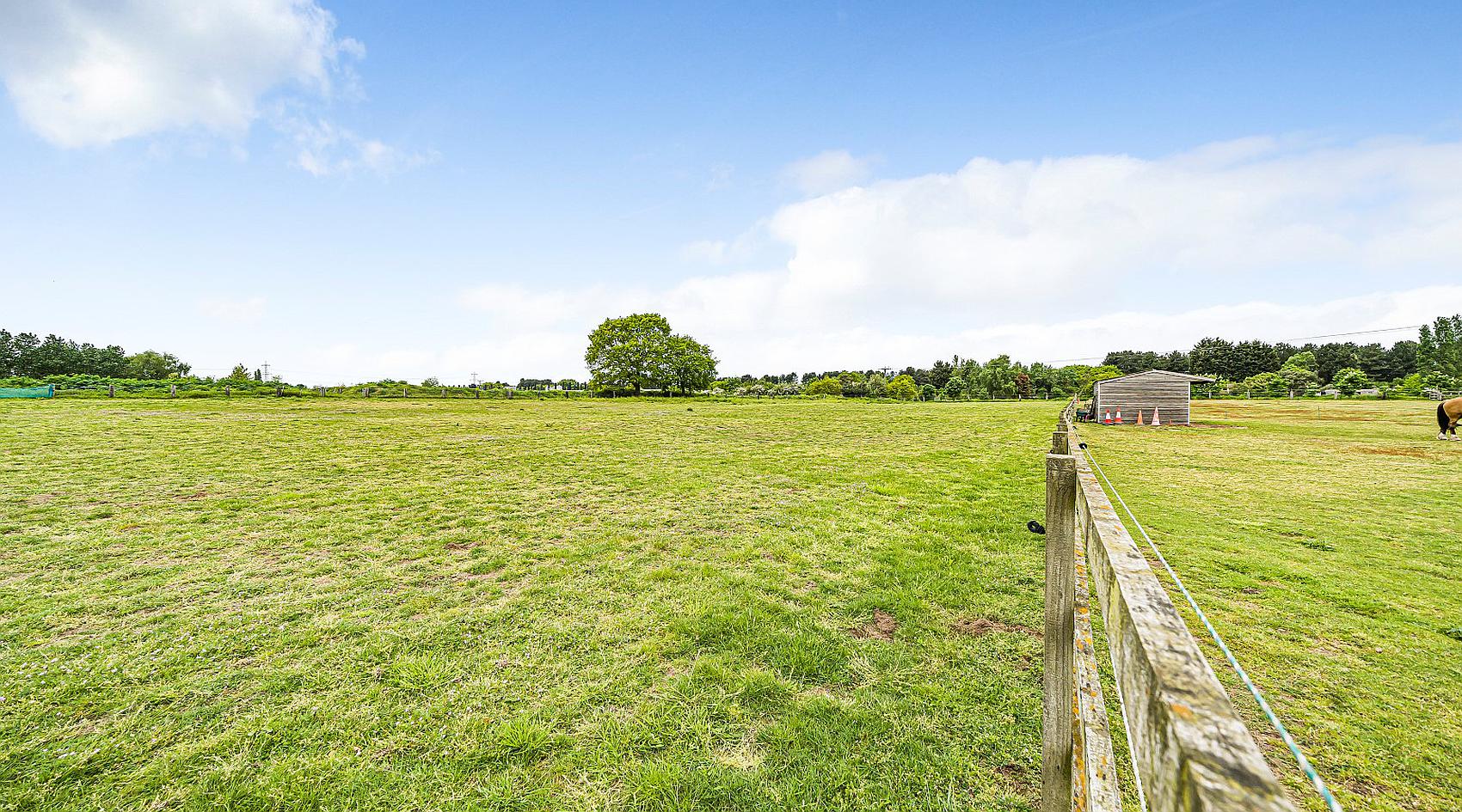 Girton NOTTINGHAMSHIRE