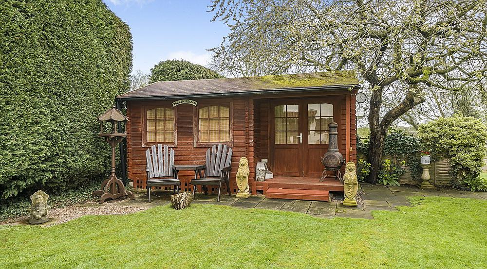 Property for Sale North Muskham NOTTINGHAMSHIRE Rural Scene