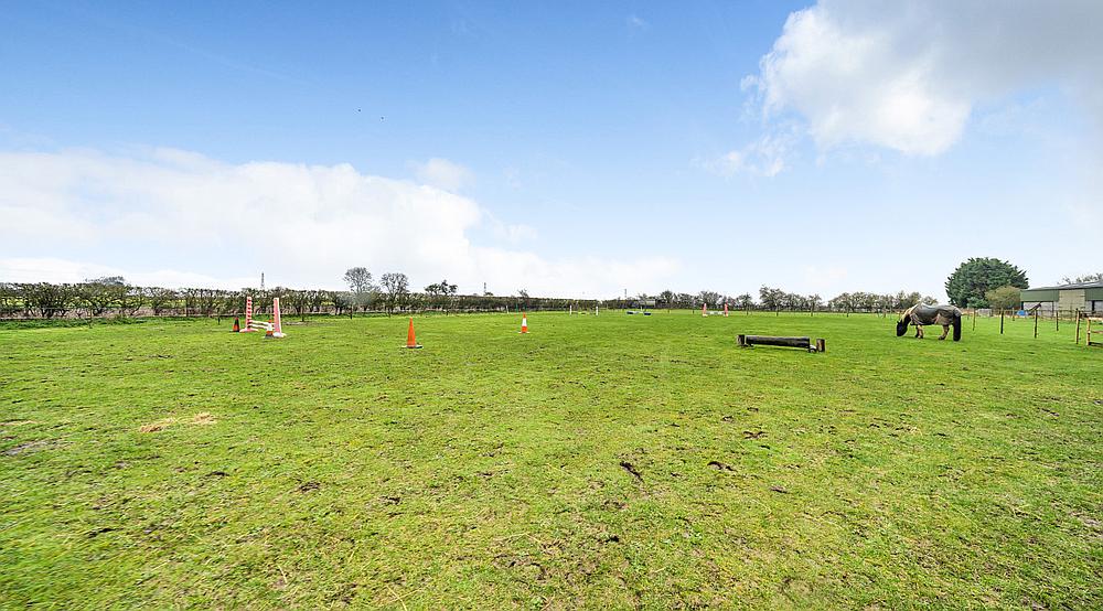 Property for Sale Ealand NORTH LINCOLNSHIRE Rural Scene