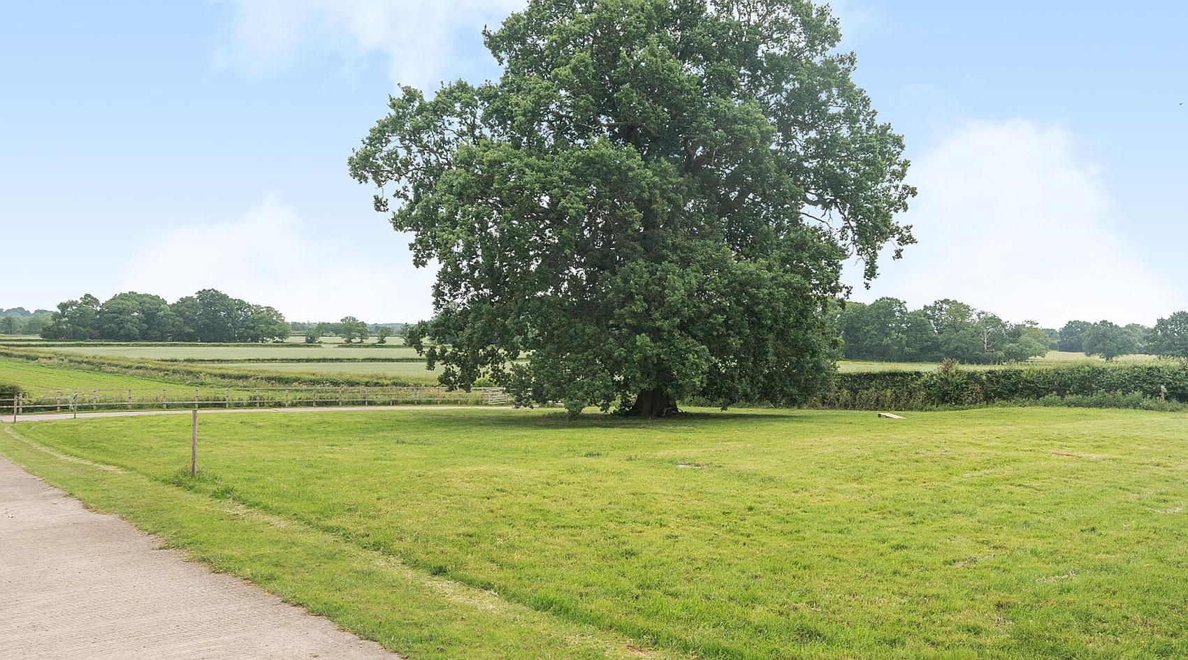 Church Broughton DERBYSHIRE