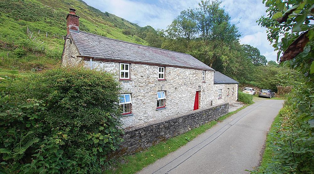 Property for Sale Lampeter CARMARTHENSHIRE Rural Scene