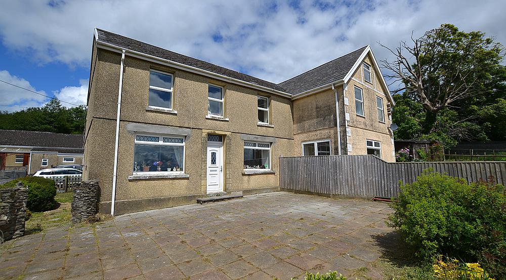 Property for Sale Hendy CARMARTHENSHIRE Rural Scene