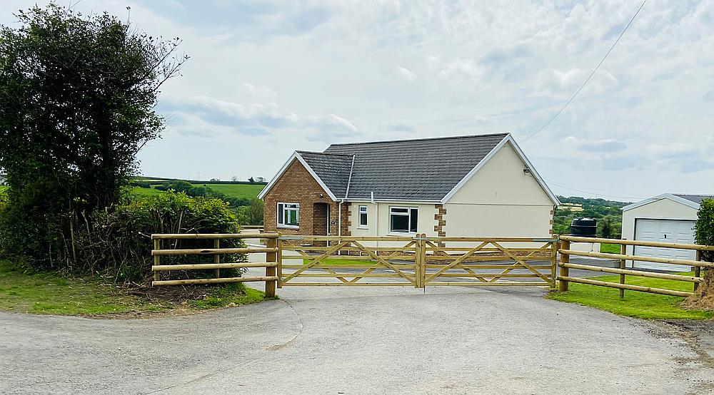 Property for Sale Bancycapel CARMARTHENSHIRE Rural Scene