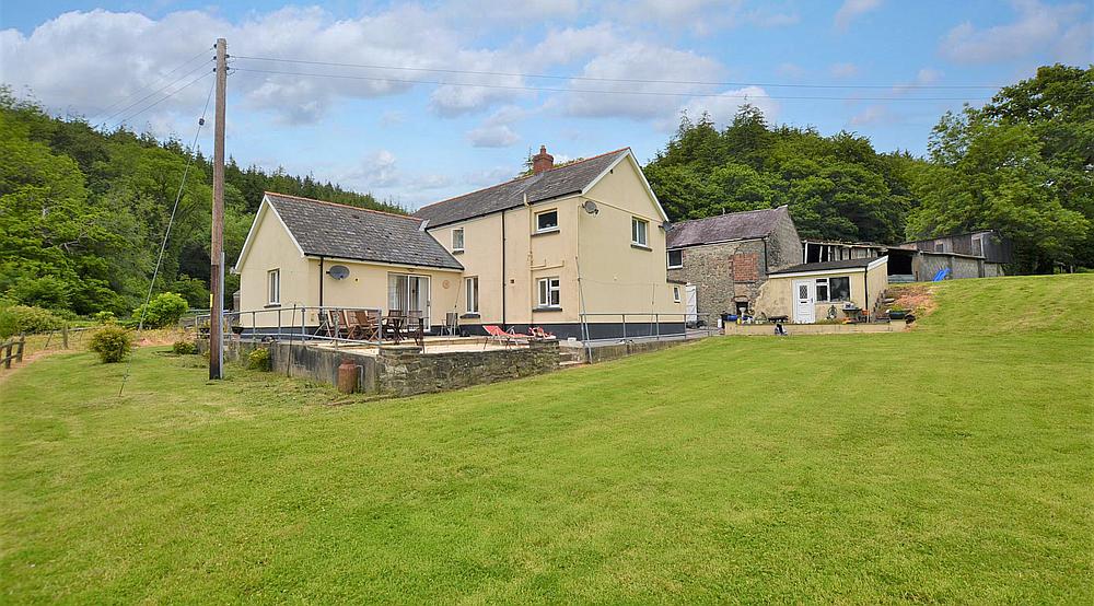 Property for Sale Llansteffan CARMARTHENSHIRE Rural Scene