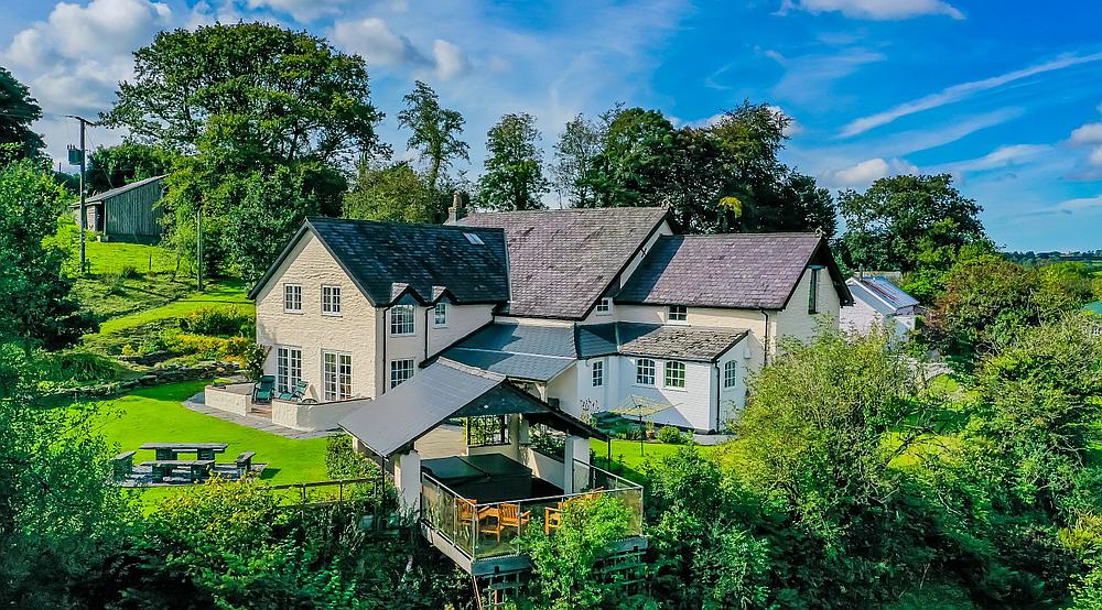 Property for Sale Cwmbach CARMARTHENSHIRE Rural Scene