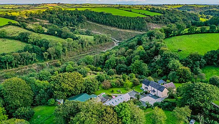 Cwmbach CARMARTHENSHIRE