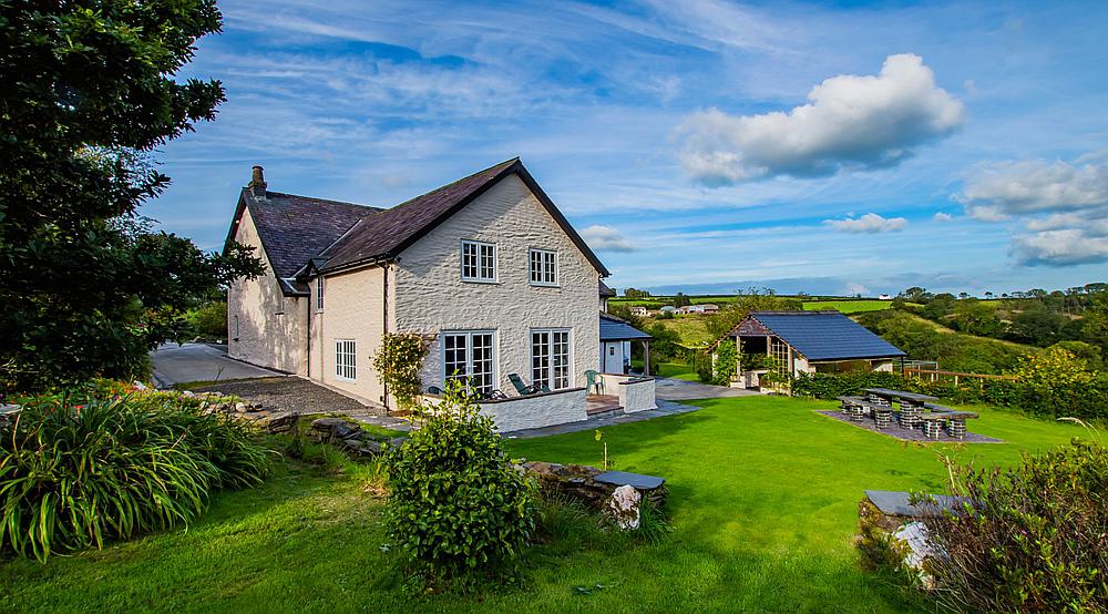 Property for Sale Cwmbach CARMARTHENSHIRE Rural Scene