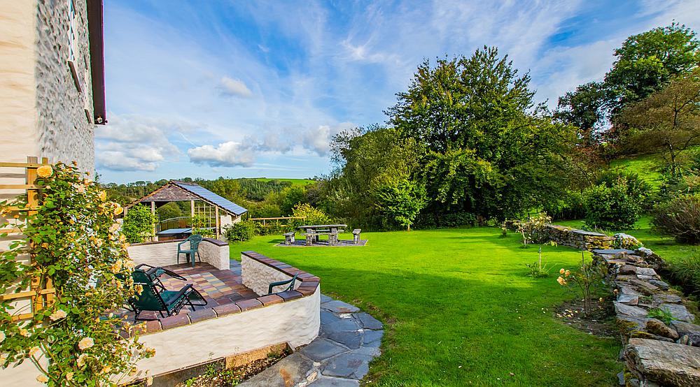 Property for Sale Cwmbach CARMARTHENSHIRE Rural Scene