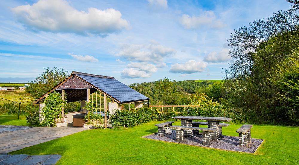 Property for Sale Cwmbach CARMARTHENSHIRE Rural Scene