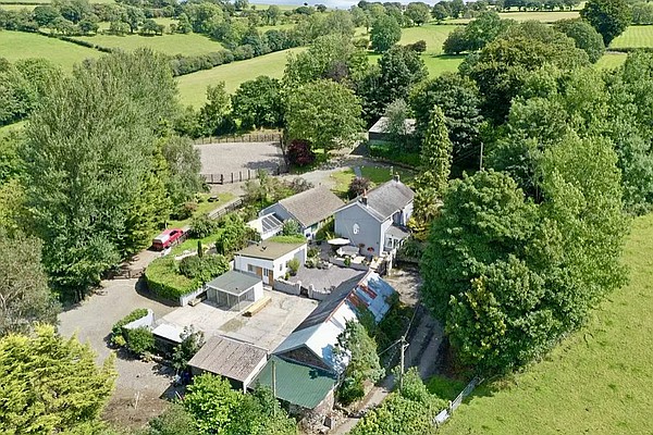 Llanllwni CARMARTHENSHIRE