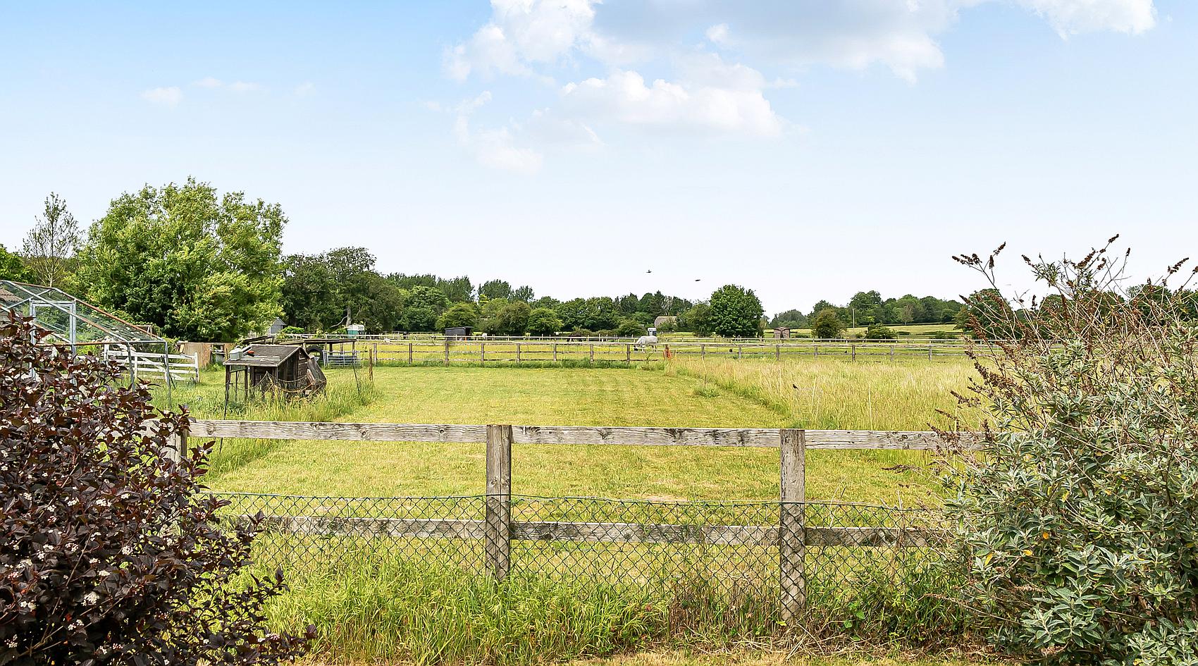 Haxton WILTSHIRE