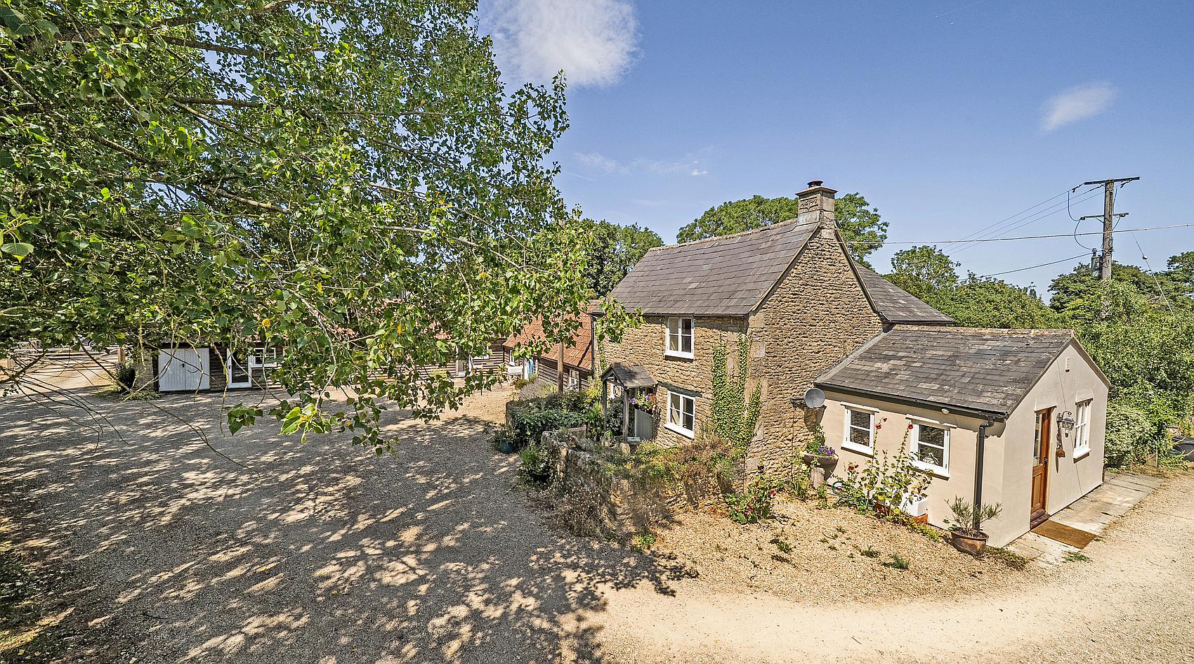 Corston WILTSHIRE