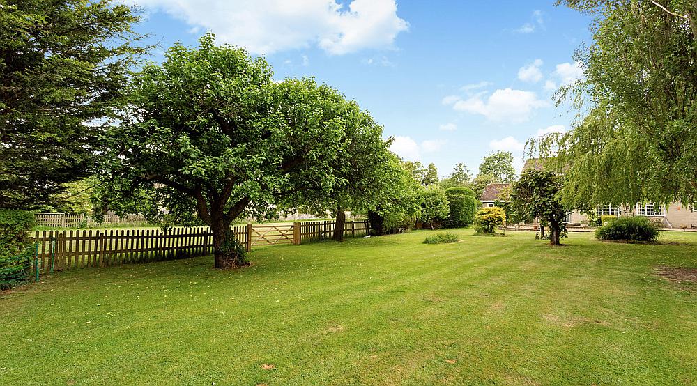 Property for Sale Chippenham WILTSHIRE Rural Scene