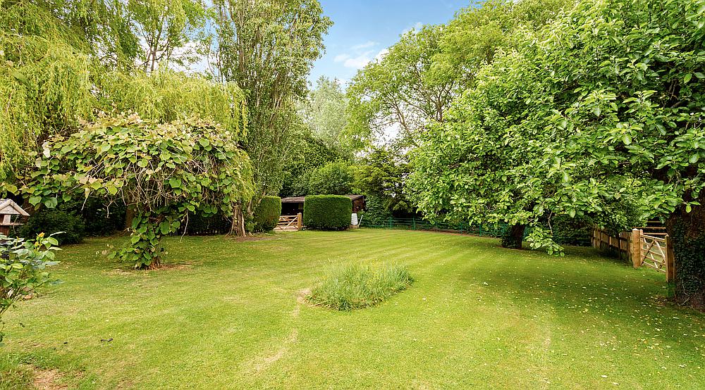 Property for Sale Chippenham WILTSHIRE Rural Scene