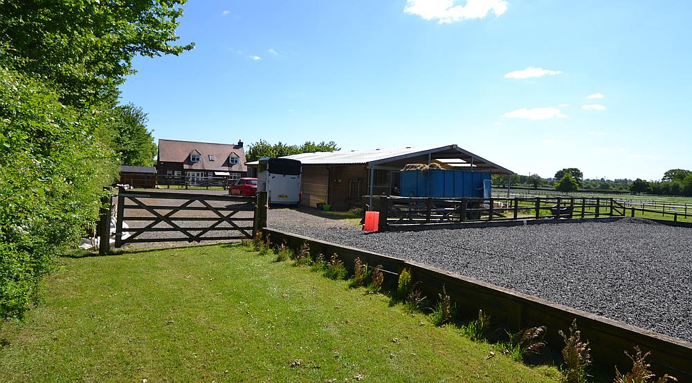 Property for Sale Braydon WILTSHIRE Rural Scene