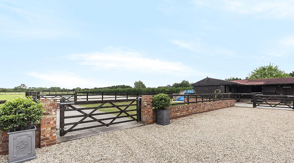 Property for Sale Dauntsey WILTSHIRE Rural Scene