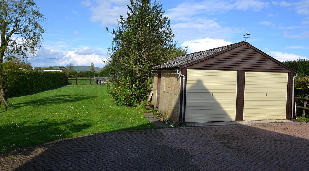 Property for Sale Nr Devizes WILTSHIRE Rural Scene