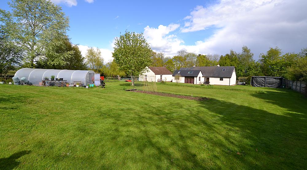 Property for Sale Newnham on Severn GLOUCESTERSHIRE Rural Scene