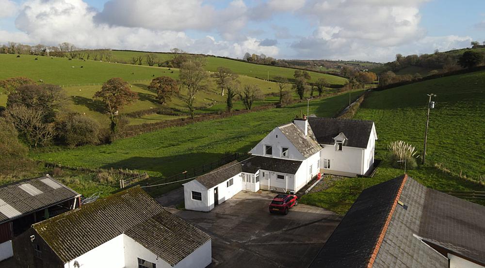 Property for Sale Laugharne CARMARTHENSHIRE Rural Scene